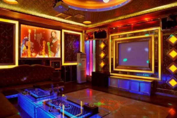 畅享山城，桑拿水疗，养生一条龙！